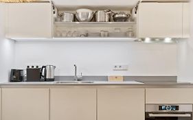 Elegant 1Br Retreat In Peaceful Grund